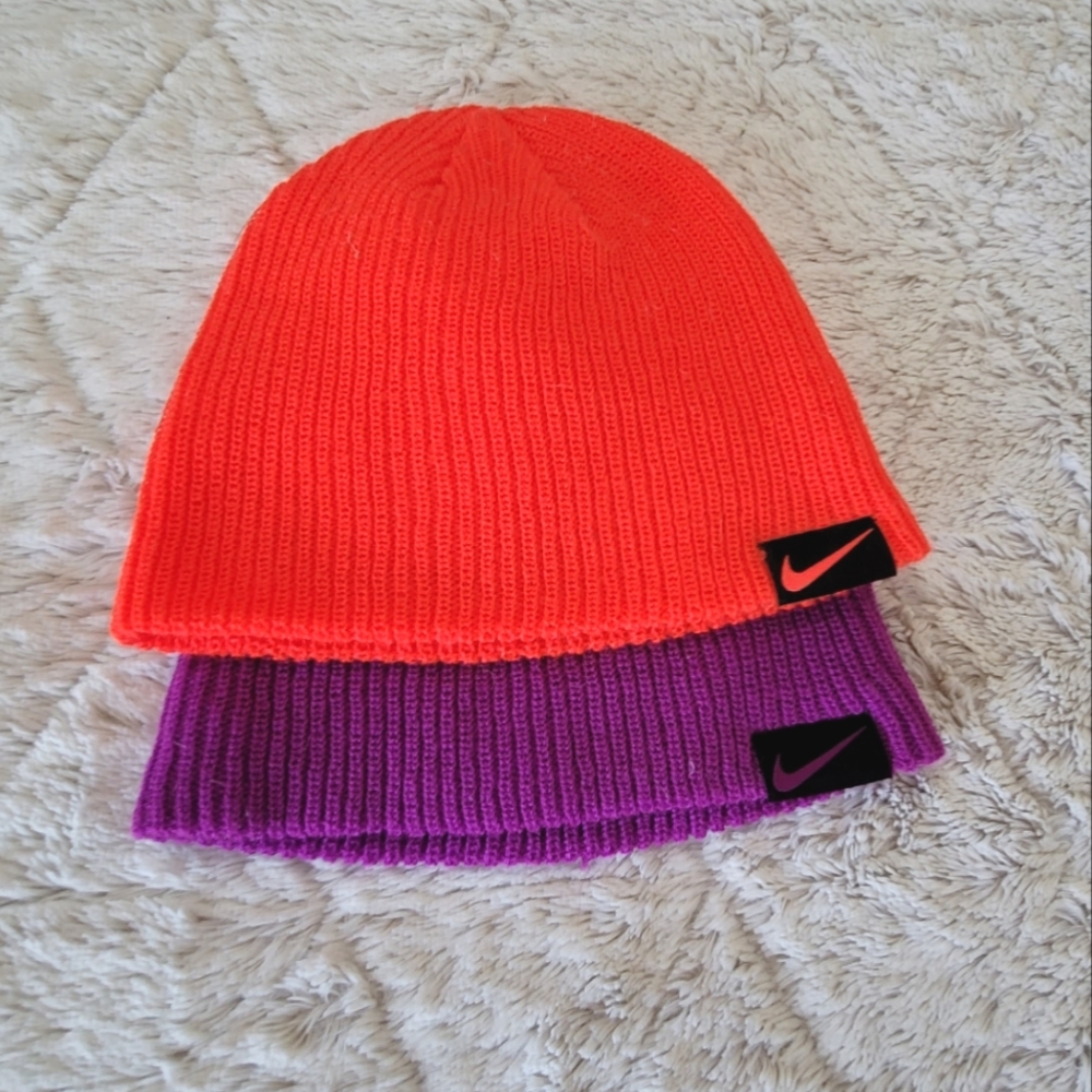 Nike Youth Beanies (2) OS. Like new